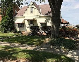 5002 Tuxedo Ave, Parma, Oh 44134 For $700/m Deposit $700 As Wel
