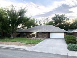 3114 Barcelona Dr, Roswell, NM 88201