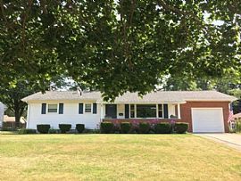 249 Valley View Dr, Wadsworth, OH 44281
