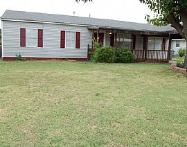 Home Sweet Home at 2404 Nw 28th St, Lawton, OK 73505