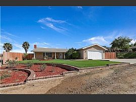 3537 Bluff St, Norco, CA 92860