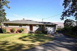 3 Beds 1800 Lincoln Way, The Dalles, OR 97058