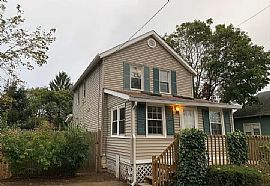28 Soundview Ave, East Haven, CT 06512