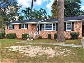 1912 Dominion Dr, Columbia, Sc 29209, Rent  IS $800