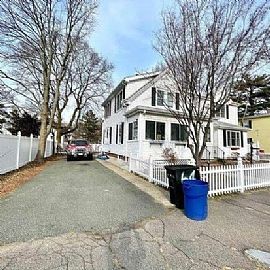 64 Young St, Quincy, MA 02171