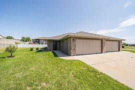 2000 S Shafer Dr, Sioux Falls, SD 57110