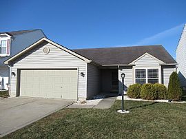 3 Beds 3202 Rolling Knoll Ln, Columbus, IN 47201