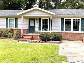 213 Country Rd, Jacksonville, NC 28546