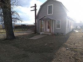 406 4th St, Rock River, WY 82083