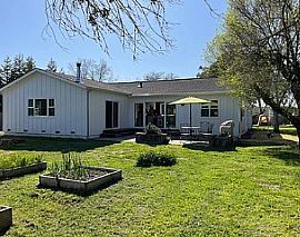 1749 Willowside Rd, Santa Rosa, CA 95401