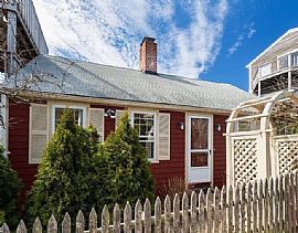 348 Commercial St, Provincetown, MA 02657