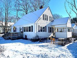 14 Caswell St, South Kingstown, RI 02879