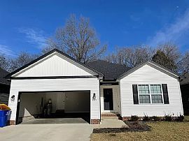 1919 Twilight Ave, Bowling Green, KY 42103