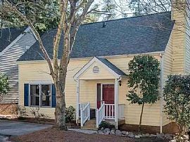 216 Westbrook Dr, Carrboro, NC 27510