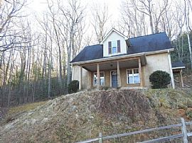 285 Squirrel Hollow Dr, Hendersonville, NC 28791