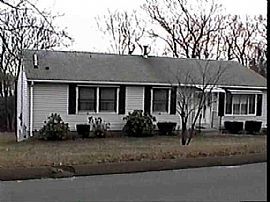 30 Orchard Hill Rd, Branford, CT 06405
