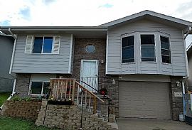 2015 Nw 53rd St, Lincoln, NE 68528