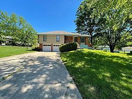 1604 Sw 3rd St, Blue Springs, MO 64014