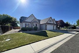 1760 S Heritage Ave, Boise, ID 83709