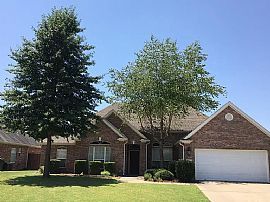 5604 S 42nd St, Rogers, AR 72758