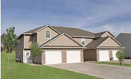 1294 Nw Phelps Ct, Grain Valley, MO 64029