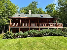 104 Old County Rd, Mount Holly, VT 05758