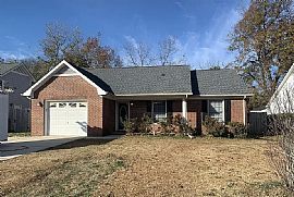 7245 Tollhouse Dr, Fayetteville, NC 28314