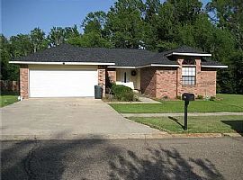 111 Winchester Dr, Ocean Springs, MS 39564