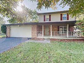 305 S Sunblest Blvd, Fishers, in 46038 . For Rent