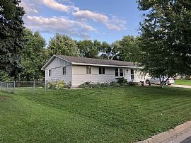 3216 Independence Ave N, New Hope, MN 55427