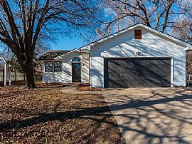 801 S Atherton Ave, Maize, Ks 67101. Awesome House For Rent