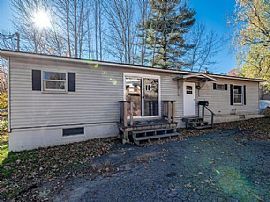 146 Sewall St, Augusta, Me 04330 . House For Rent