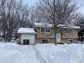 107 Highland Ln, Buffalo, Mn 55313. Awesome House For Rent
