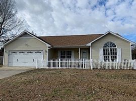 140 Chapel Hill Dr, Raeford, Nc 28376 House For Rent