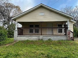 Two Beds For Rent in 1020 E Harrison Ave, Gastonia