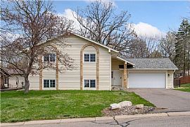House For Rent 18530 32nd Ave N, Plymouth, MN 55447