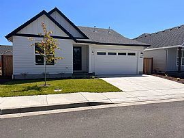 3263 Wildflower Dr, Springfield, OR 97478
