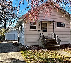 609 Maple St, Neenah, Wi 54956  House For Rent 