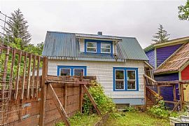 317 W 12th St, Juneau, Ak 99801  Home For Rent