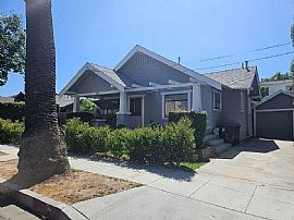 387 Gladys Ave, Long Beach, CA 90814