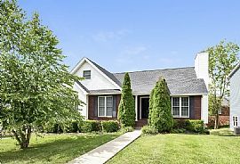 272 Grand Central Dr, Simpsonville, KY 40067