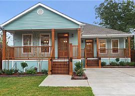 8414 Stroelitz St, New Orleans, La 70118  House For Rent