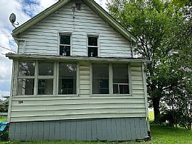 124 De Wolf St, Ravenna, Oh 44266 Peaceful House For Rent