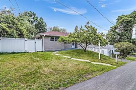 3 Chappell Pkwy, Middletown, NY 10940