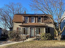 5 Keen St, Worcester, MA 01603