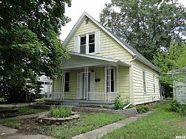 327 S Mcarthur St, Macomb, Il 61455  House For Rent