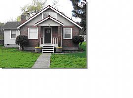 BEAUTIFULLY REMODELED CRAFTSMAN HOME.