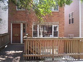 2 Bed, 1 Bath 1 Block To Blue/Pink Line