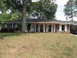 3 Bedroom Brick Ranch home for rent