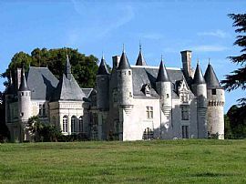 Renaissance castle for rent in Loire Val